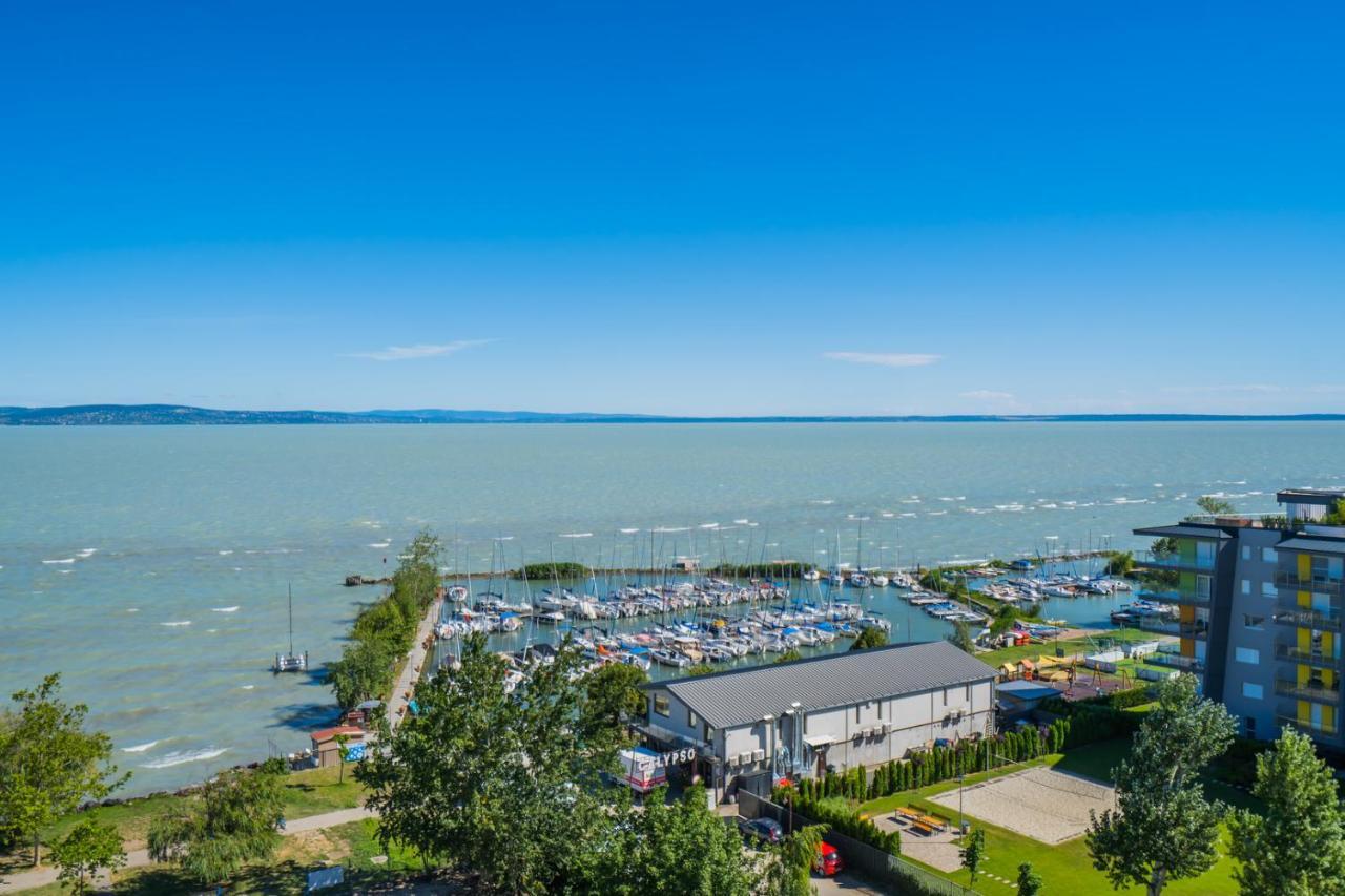 Myflat Top Panorama 909 Apartment Siófok Exteriör bild